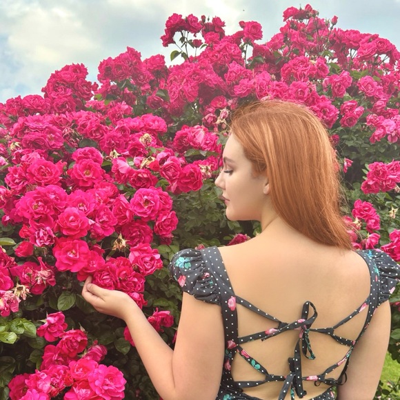 Meet your Posher, Samantha - Picture 1 of 1